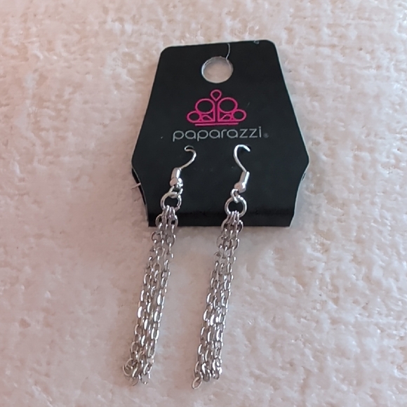 paparazzi Jewelry - Paparazzi Silver Chain Dangle Earrings New